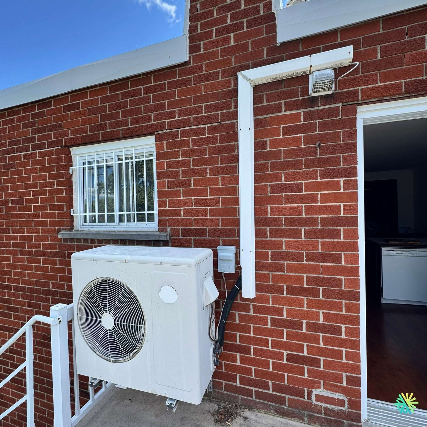 Réparation d’une thermopompe murale Gree à Mercier–Hochelaga-Maisonneuve