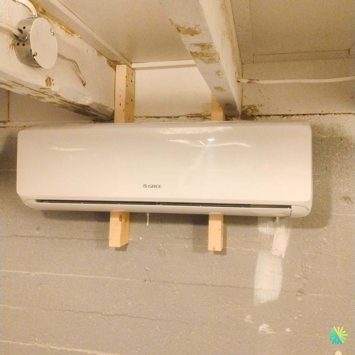 Installation d’une thermopompe murale GREE VITA R32 climatiseur mini split à Montréal-Nord par AirGreen