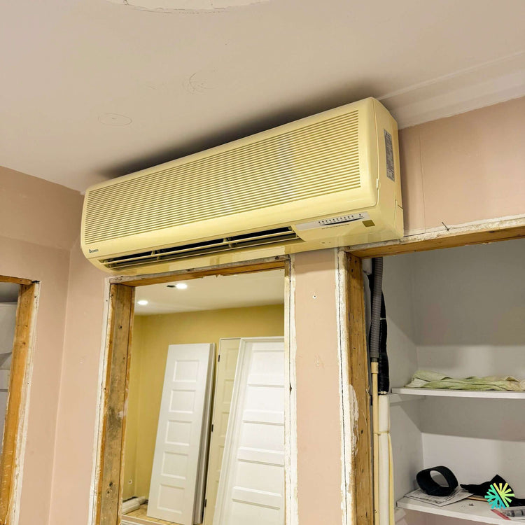 Les pires conseils DIY pour les thermopompes murales trouvés sur YouTube (à éviter à tout prix)