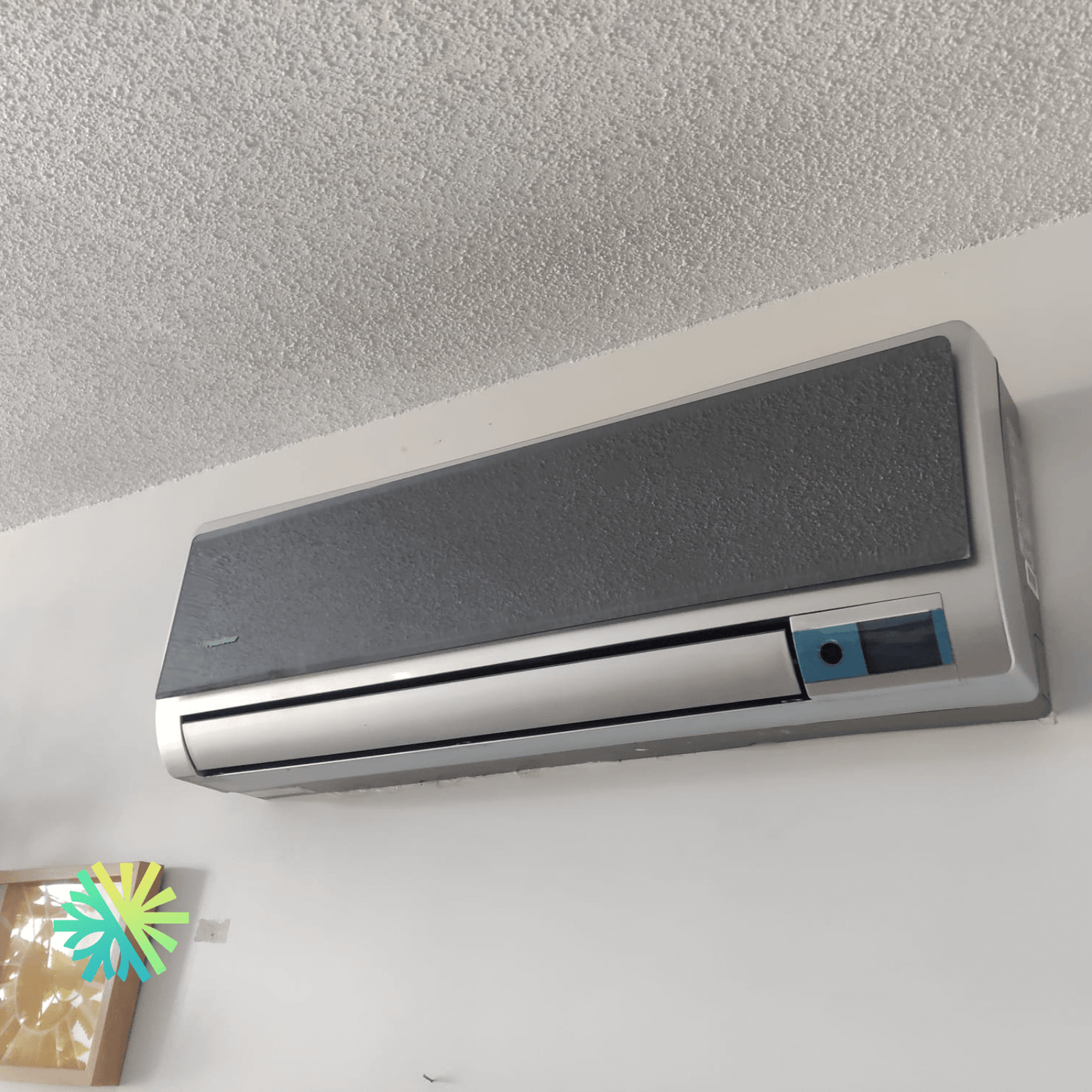 Service de réparation d’une thermopompe Mini Split PolarBear à Laval