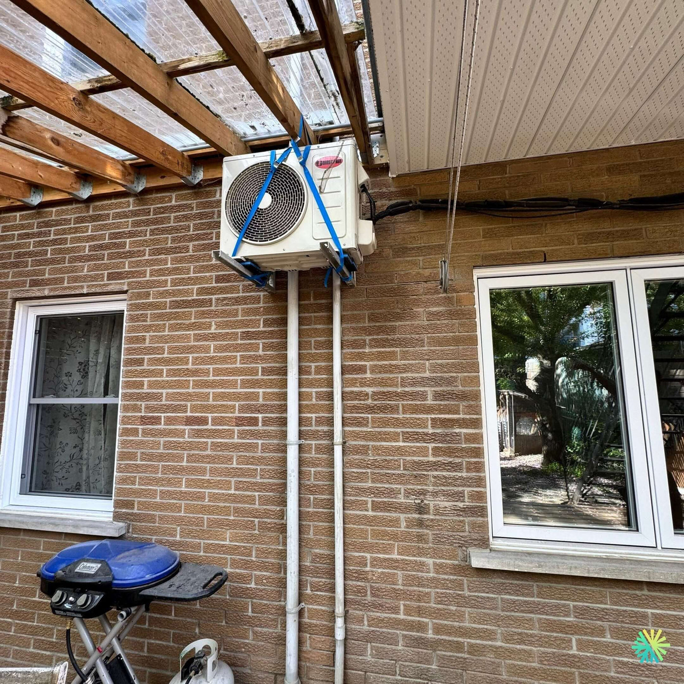 Réparation d’une thermopompe murale Gree à Sainte-Thérèse