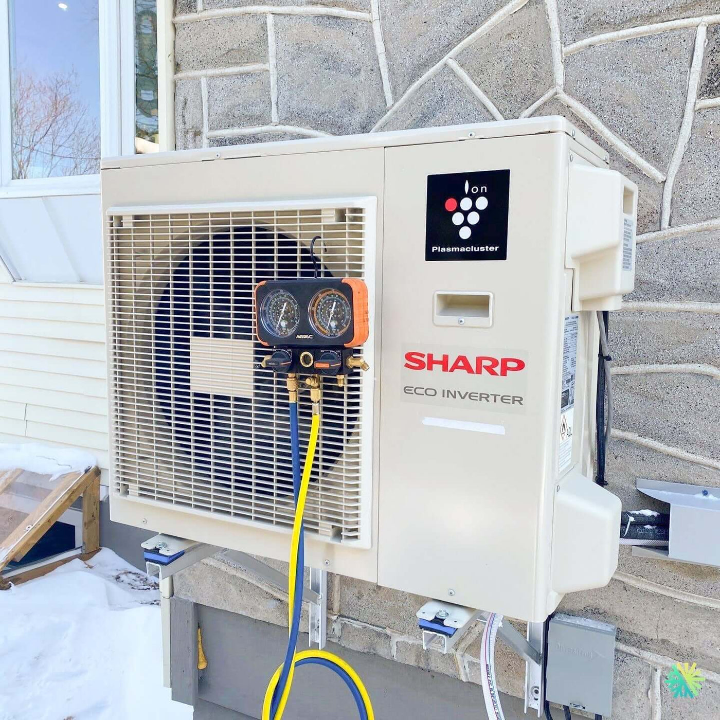 Installation d’une Thermopompe Murale SHARP BU DoubleZone à Côte Saint-Luc