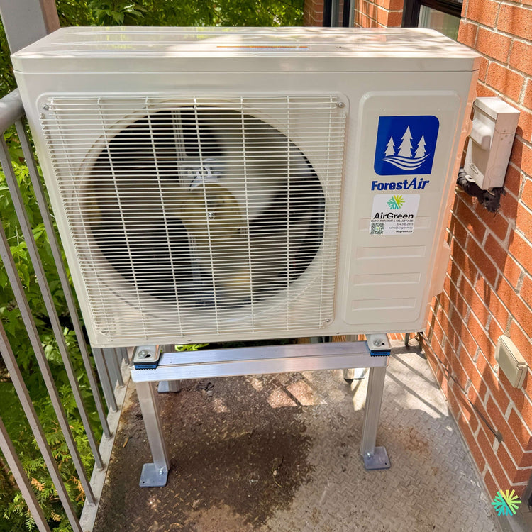 Installation d’une thermopompe murale ForestAir E24 à Les Cèdres