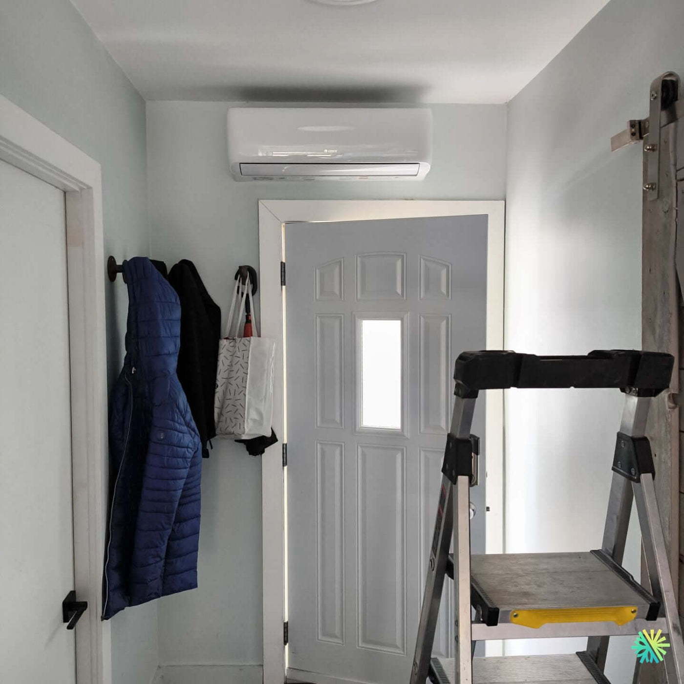 Installation d’une Gree Pular R32 thermopompe murale à Chomedey (Laval)