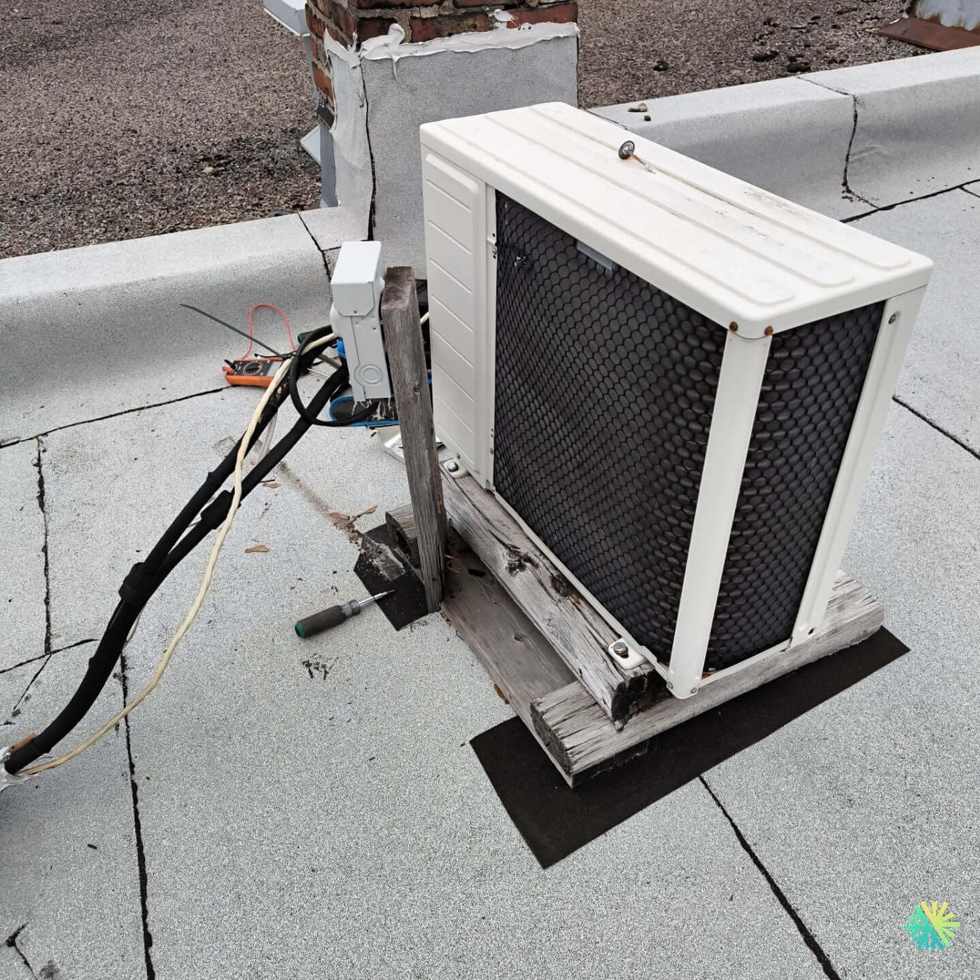 Réparation d’une thermopompe murale Gree à Rosemont–La Petite-Patrie