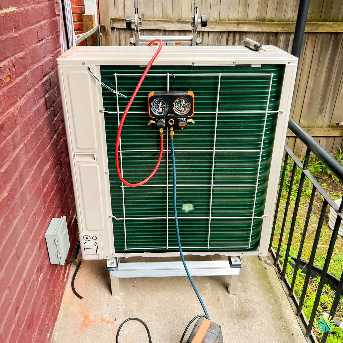 Installation d’une thermopompe murale Samsung WindFree™ MaxHeat à Montréal-Nord