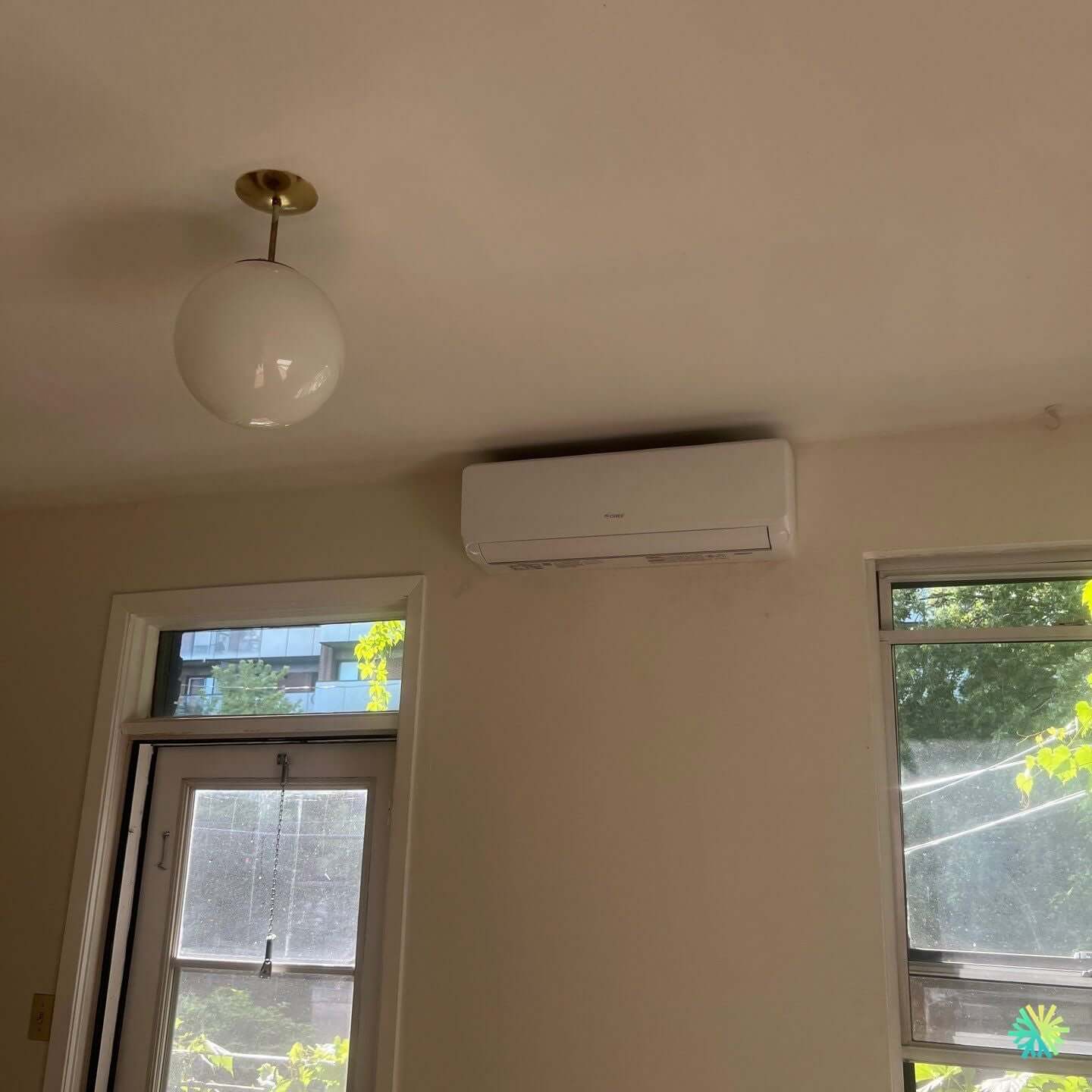 Installation d’une Gree Livo R32 thermopompe murale à Le Sud-Ouest