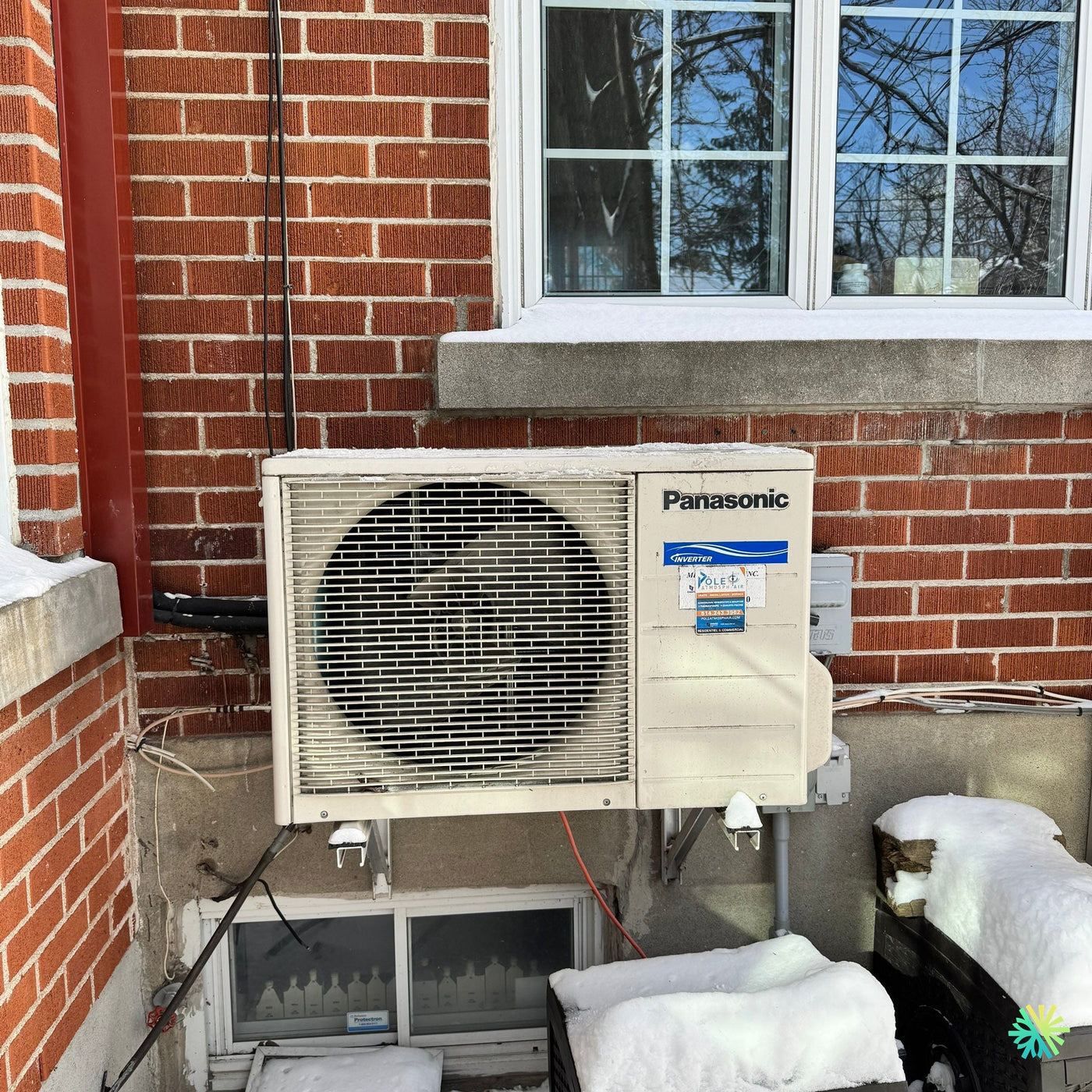 Nettoyage d’une thermopompe extérieure Panasonic à Brossard