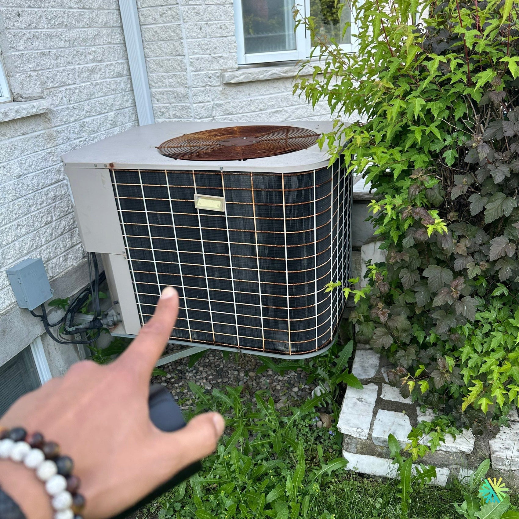 Nettoyage d’une thermopompe centrale à Sainte-Thérèse