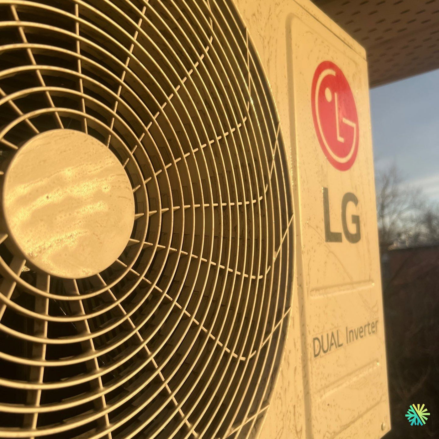 Nettoyage d’une thermopompe murale LG Dual Inverter à Outremont
