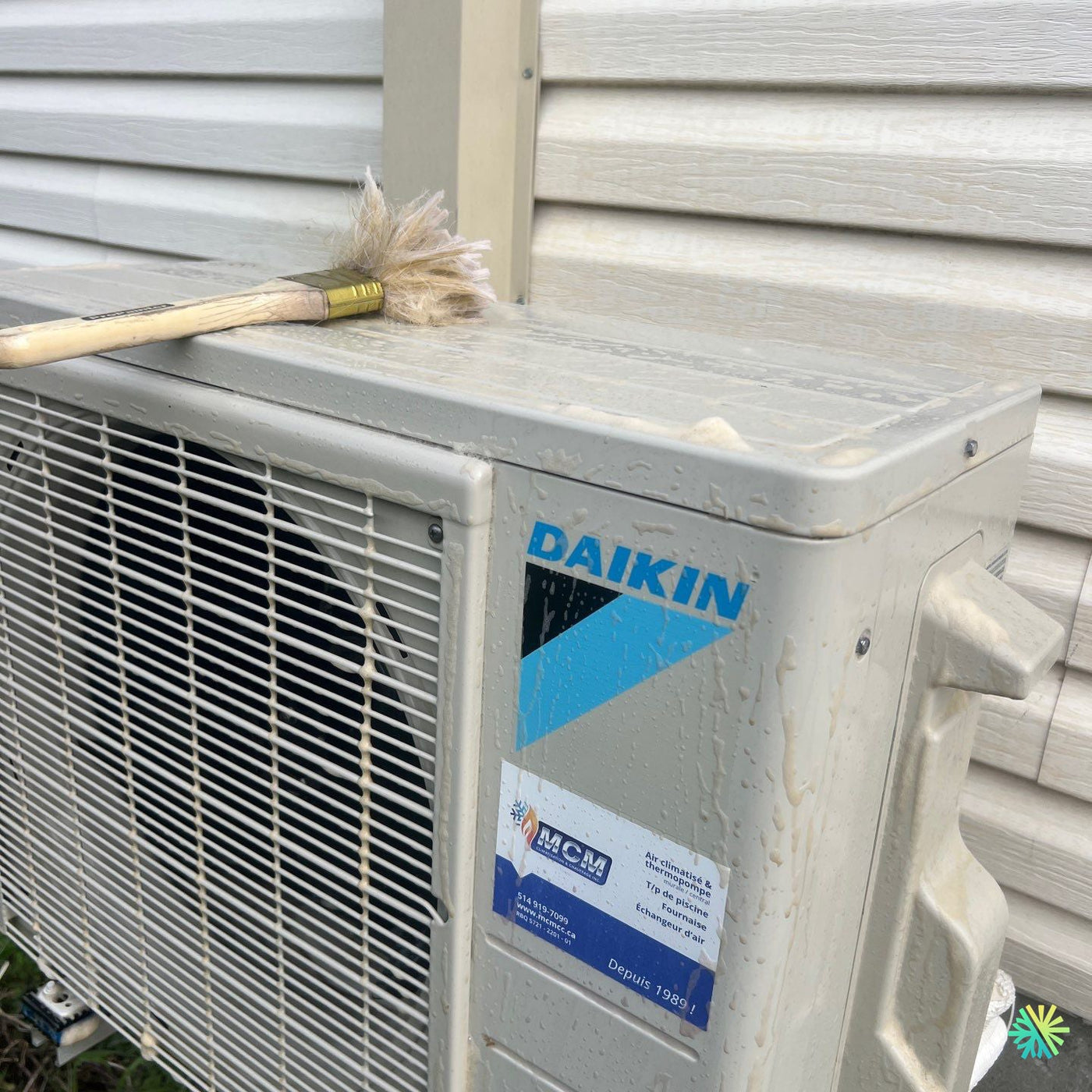 Nettoyage d’une thermopompe murale Daikin à Boucherville