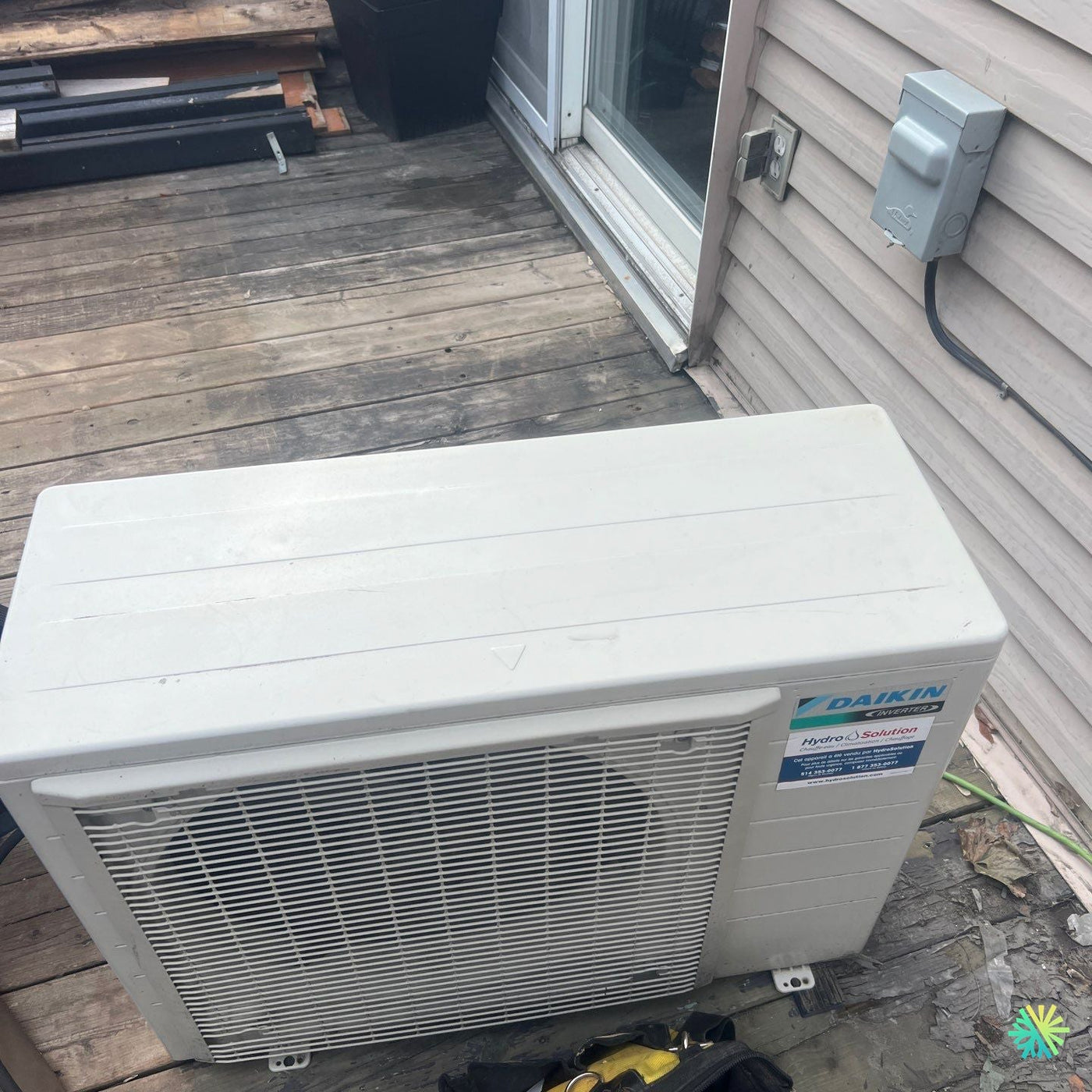 Réparation d’une thermopompe murale Daikin à Rosemère