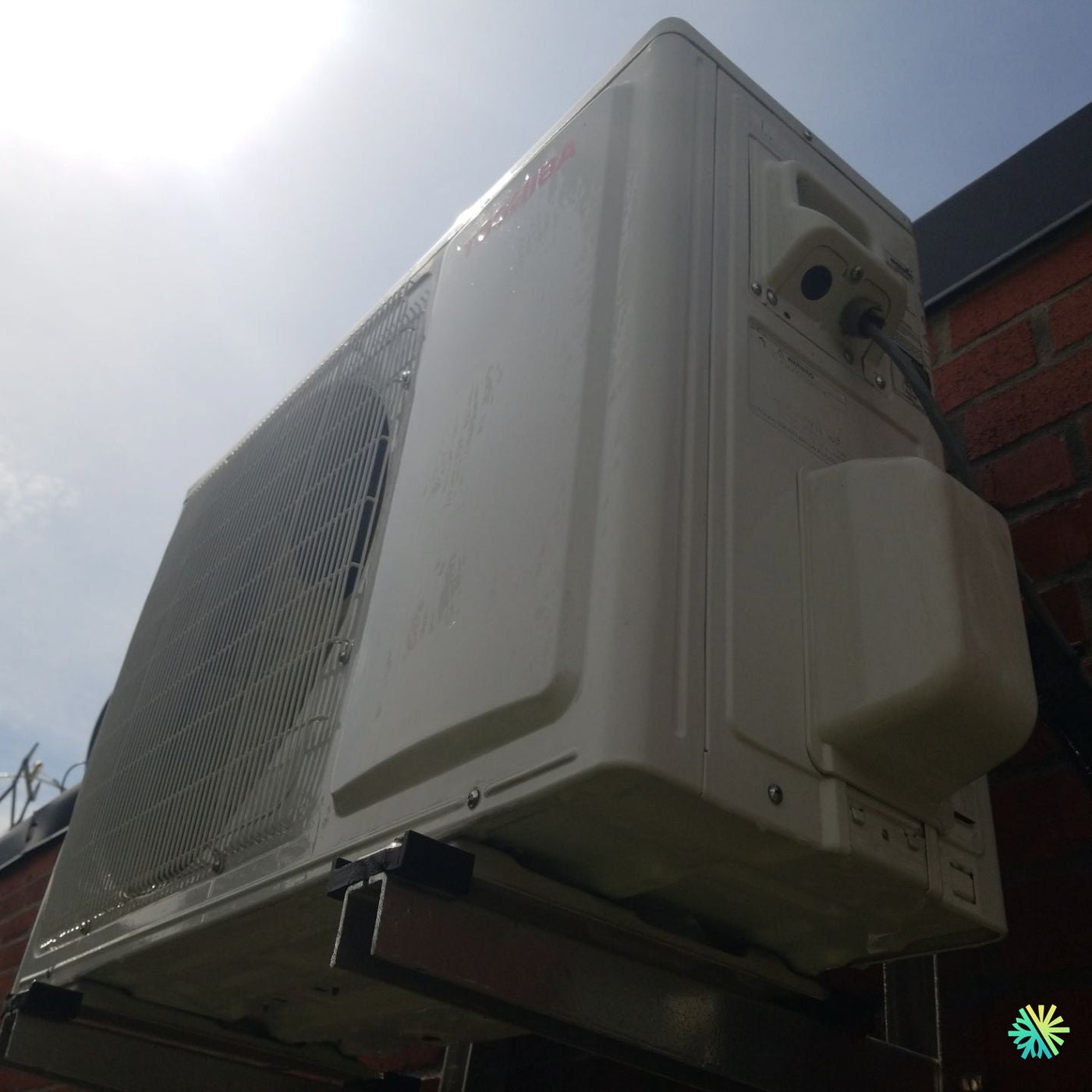 Nettoyage d’une thermopompe murale Toshiba à Sainte-Julie