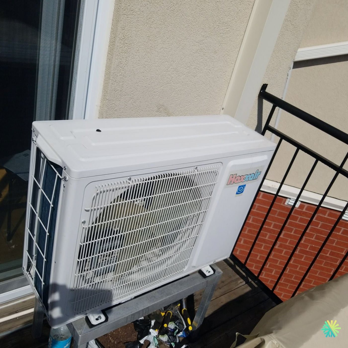 Réparation d’une thermopompe Hexzair à Sainte-Thérèse