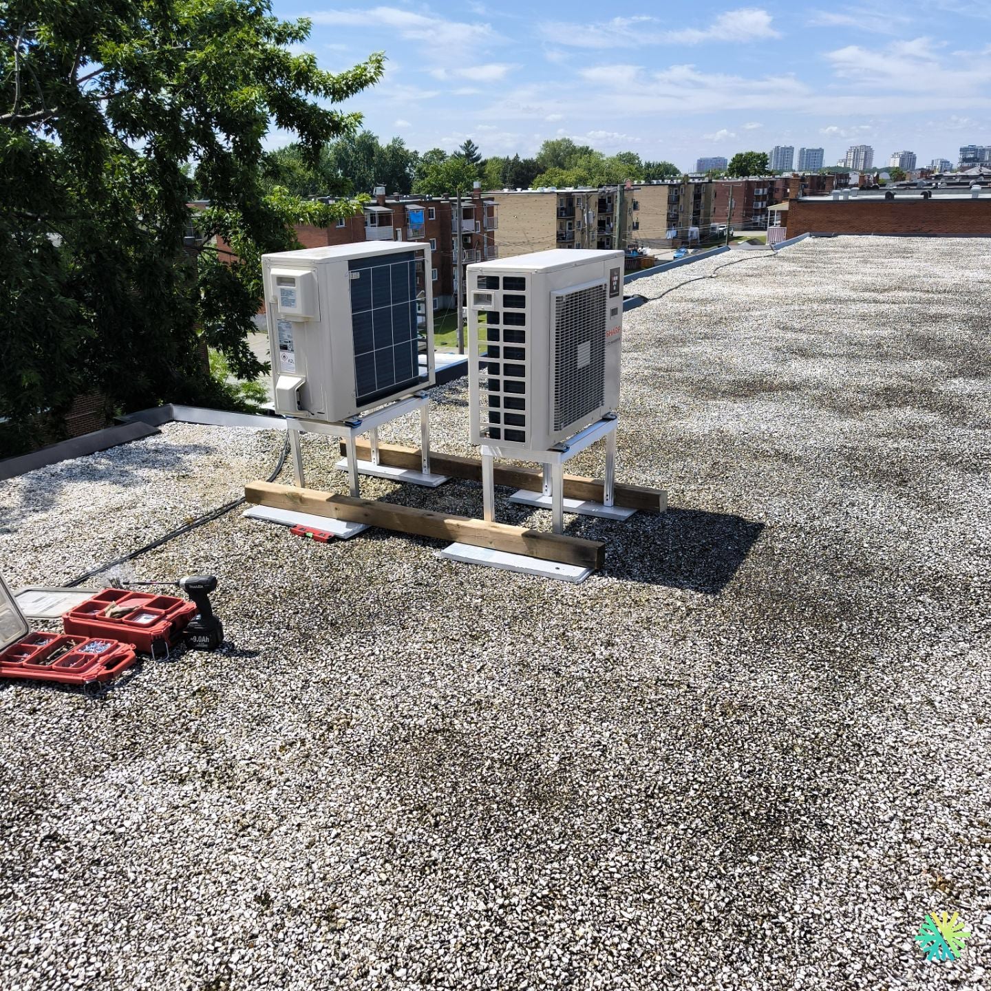 Installation d’une GREE série R32 thermopompe murale à Rosemont–La Petite-Patrie