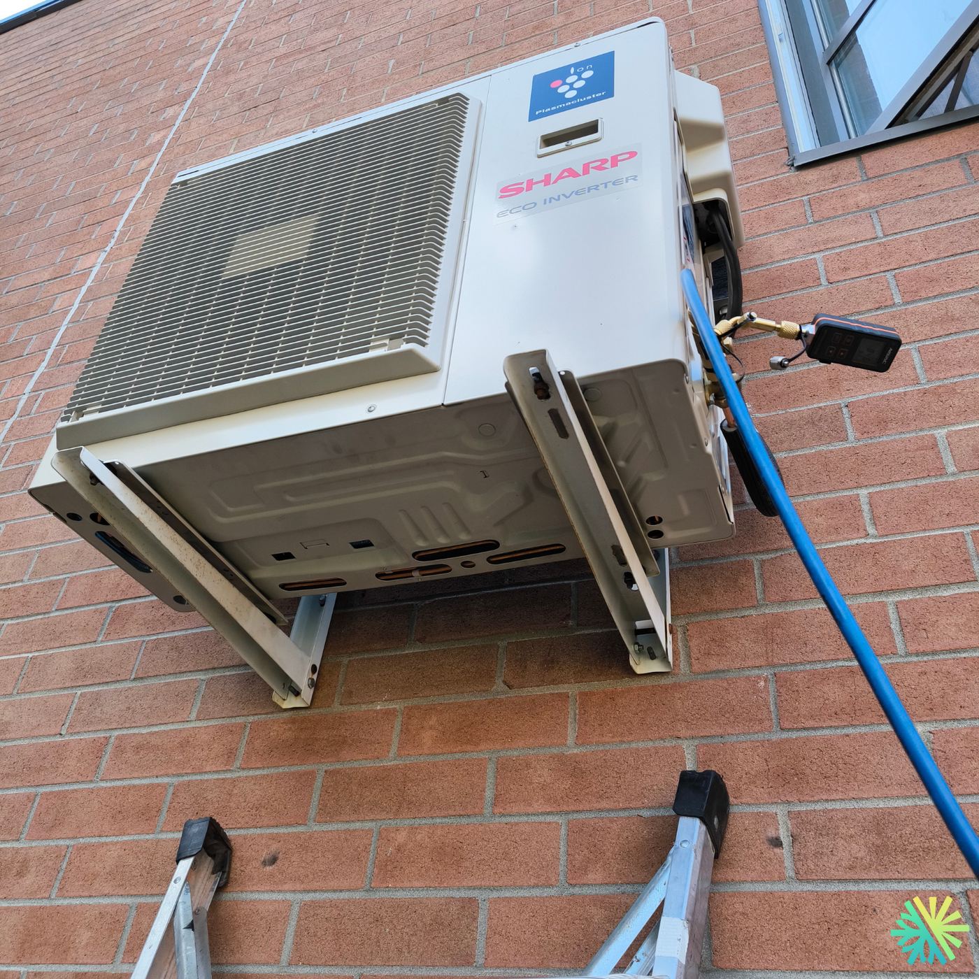 Réparation d’une thermopompe murale Sharp à Rosemont–La Petite-Patrie (Montréal)