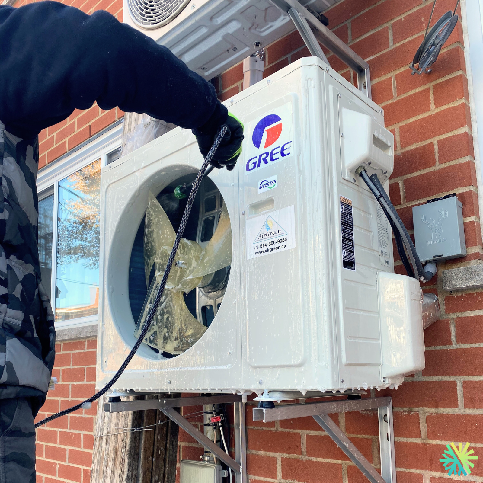 Entretien et nettoyage d’une thermopompe murale Gree à Rosemont–La Petite-Patrie