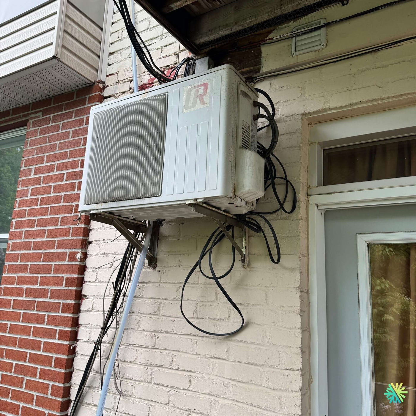 Réparation d’une thermopompe murale R à Saint-Constant