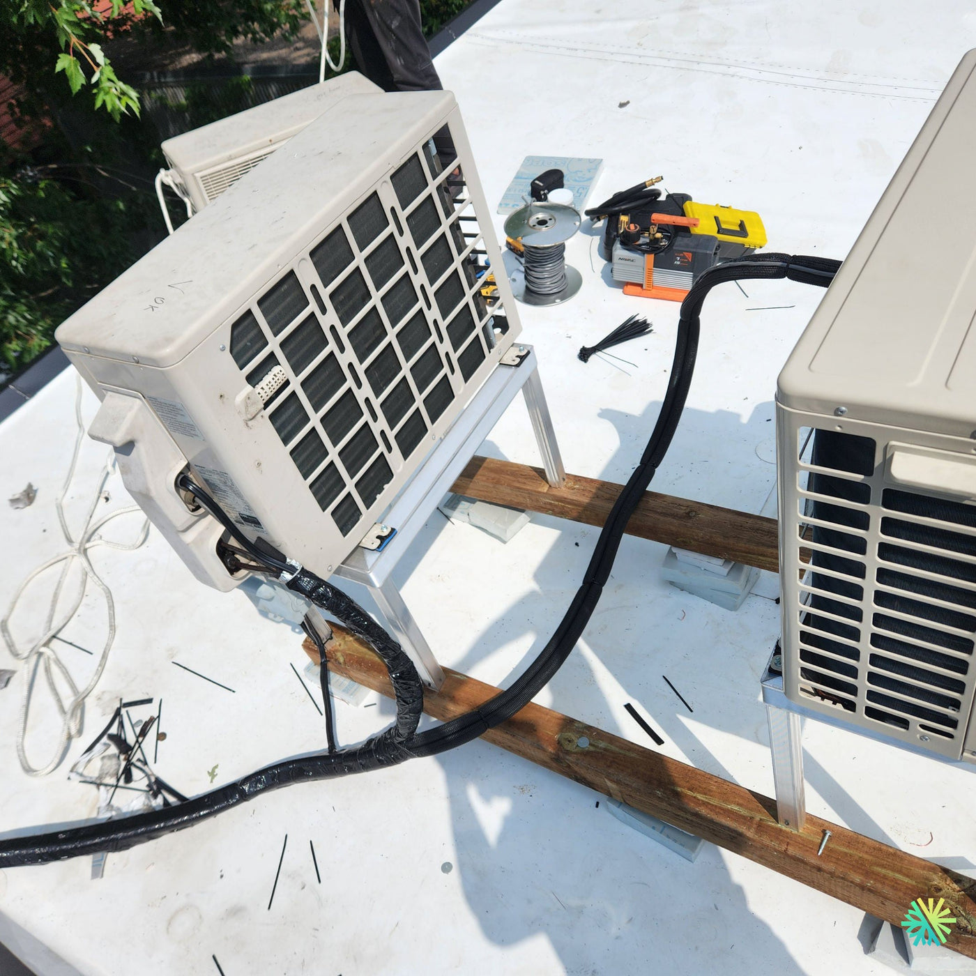 Installation d’une thermopompe murale Gree à Sainte-Julie