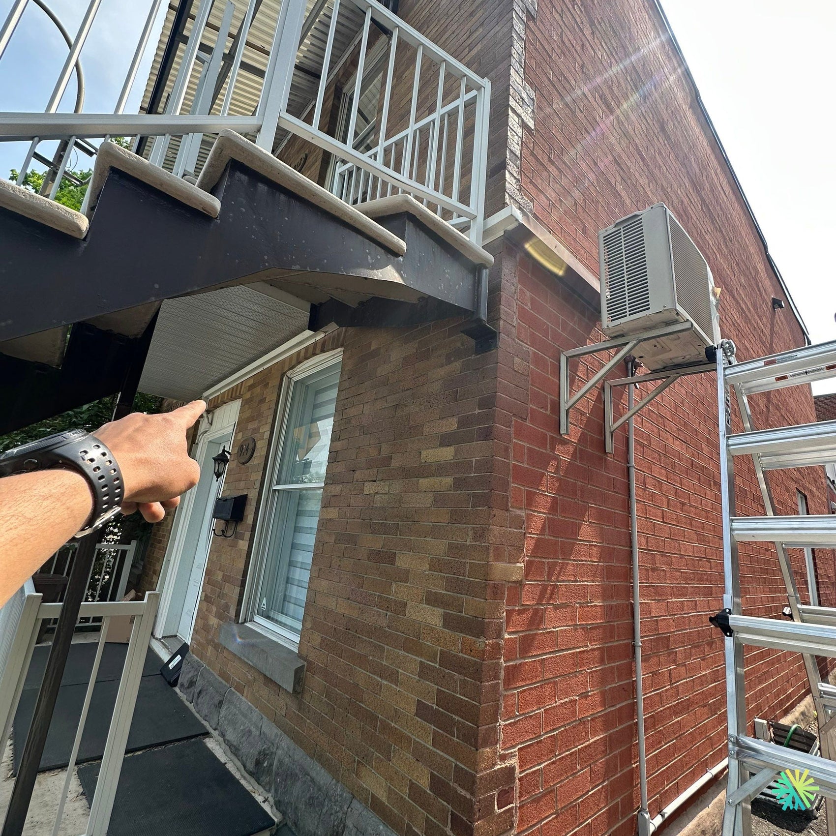 Réparation d’une thermopompe murale Midea à Côte-des-Neiges–Notre-Dame-de-Grâce