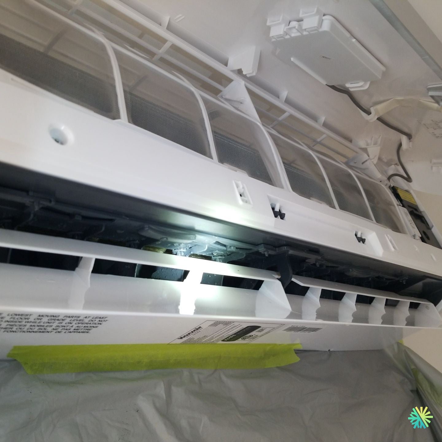 Réparation d’un climatiseur mural Midea à Côte-des-Neiges–Notre-Dame-de-Grâce