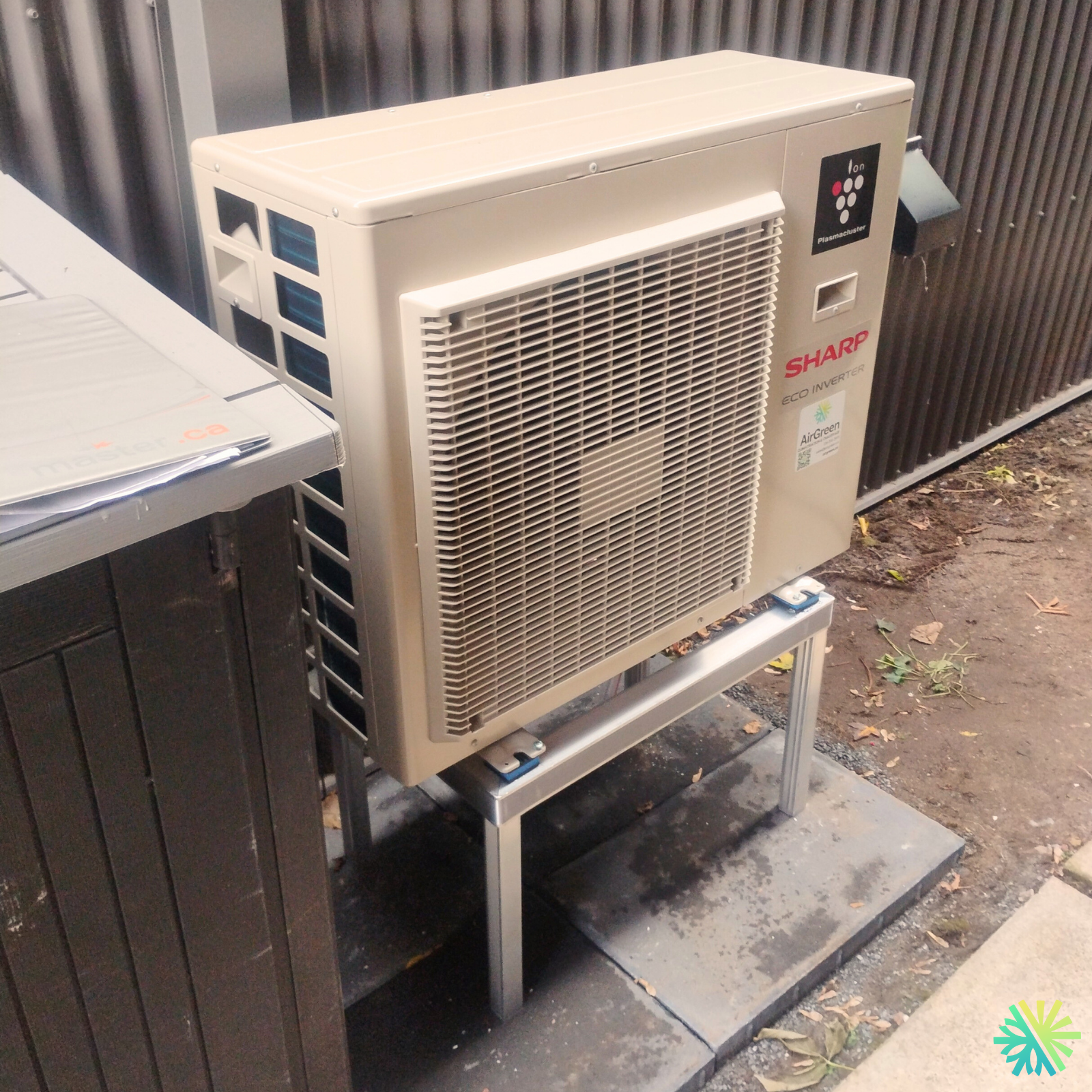 Installation d’une thermopompe murale Sharp ZU1 à Rosemont–La Petite-Patrie (Montréal)