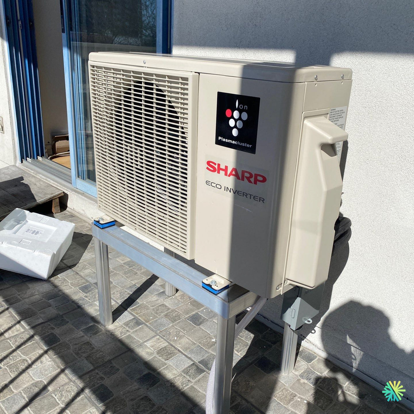 Installation d’une thermopompe murale Sharp ZU1 à Rosemont–La Petite-Patrie