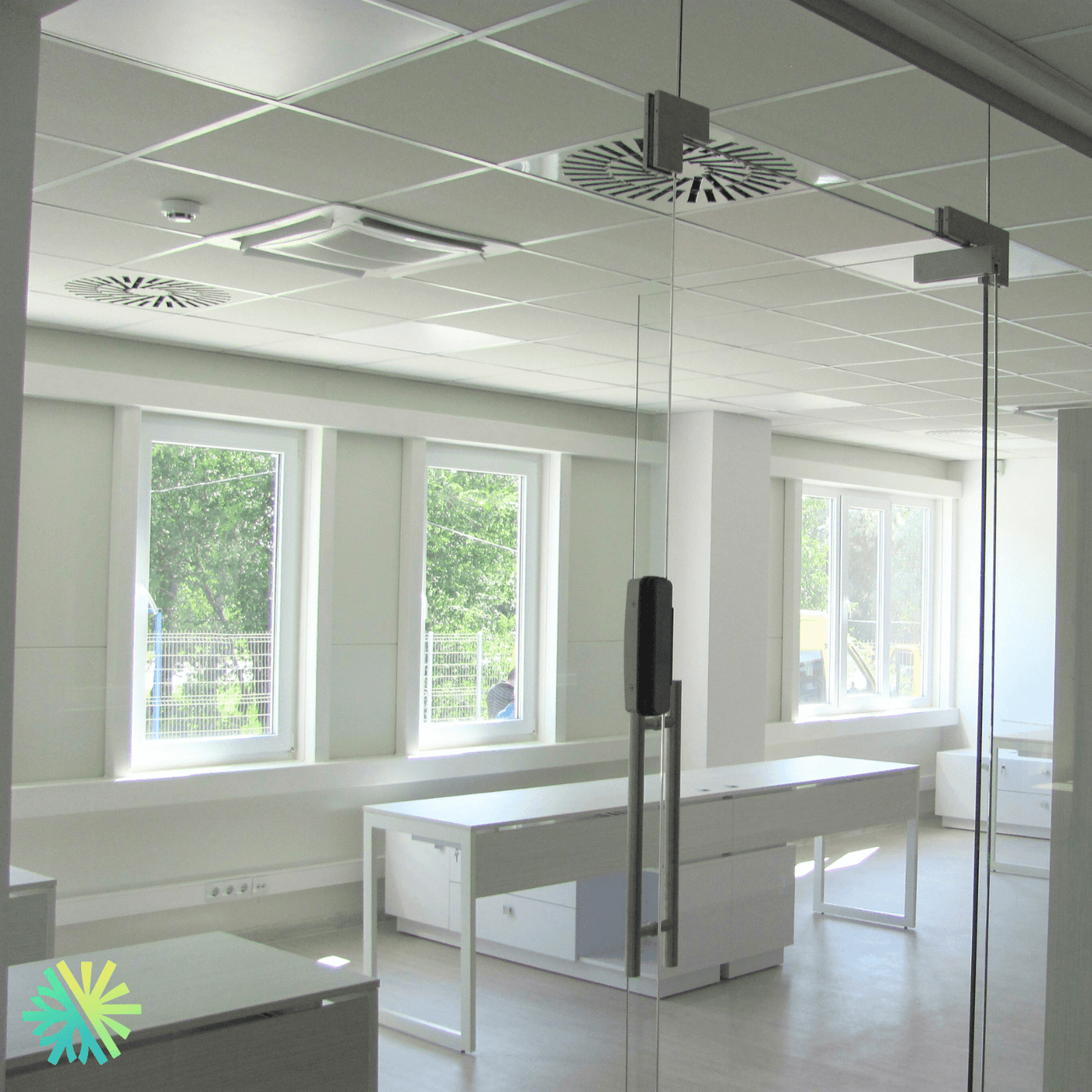 Installation de CVC Commercial dans un Immeuble de Bureaux à la Rive Nord