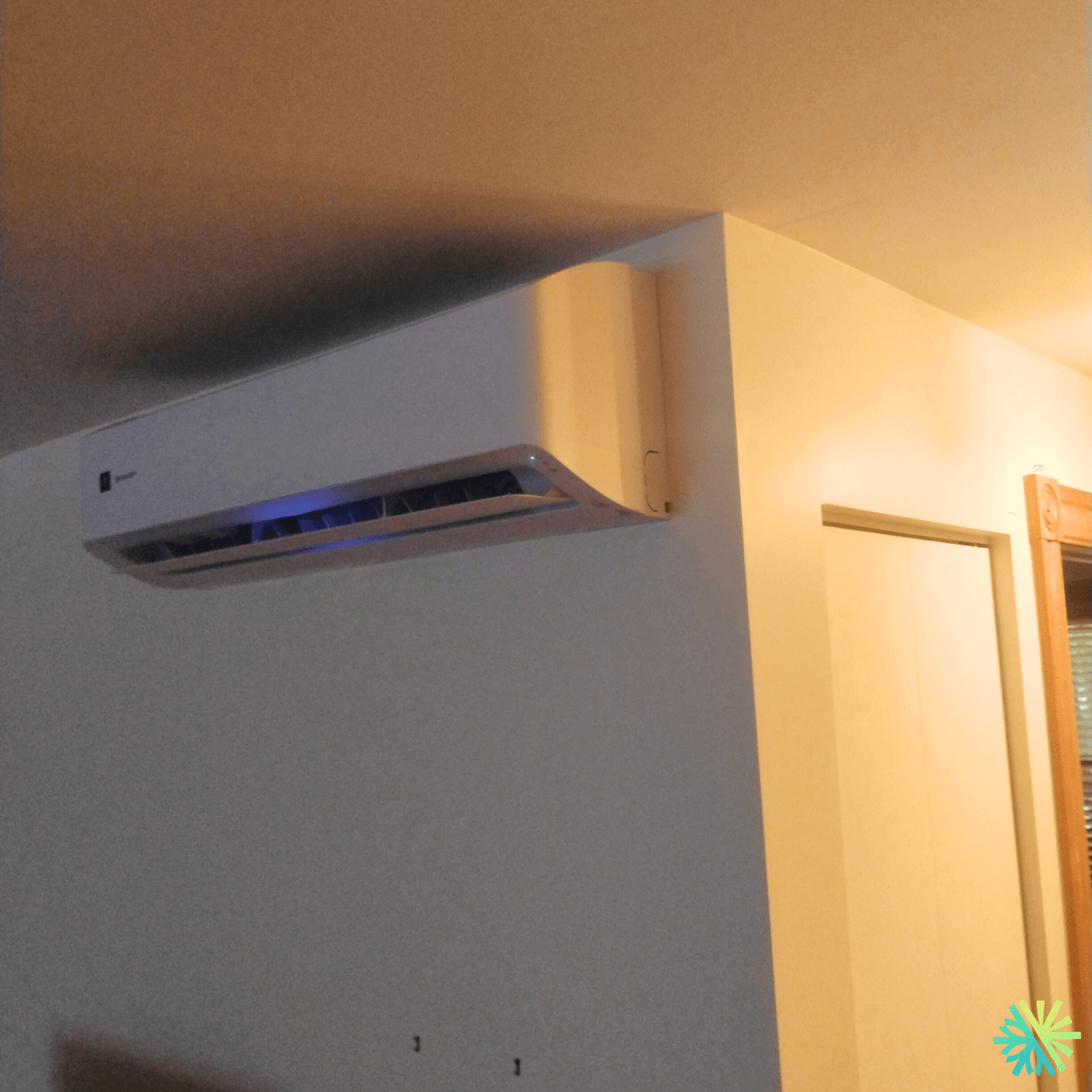 Installation d’une thermopompe murale Sharp ZU1 à Ville-Marie (Montréal)