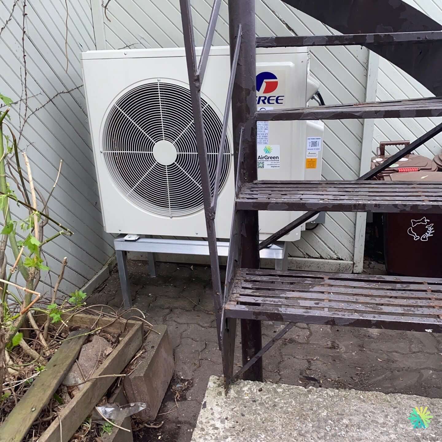 Installation d’une Gree (gamme R-32) thermopompe murale au Plateau-Mont-Royal