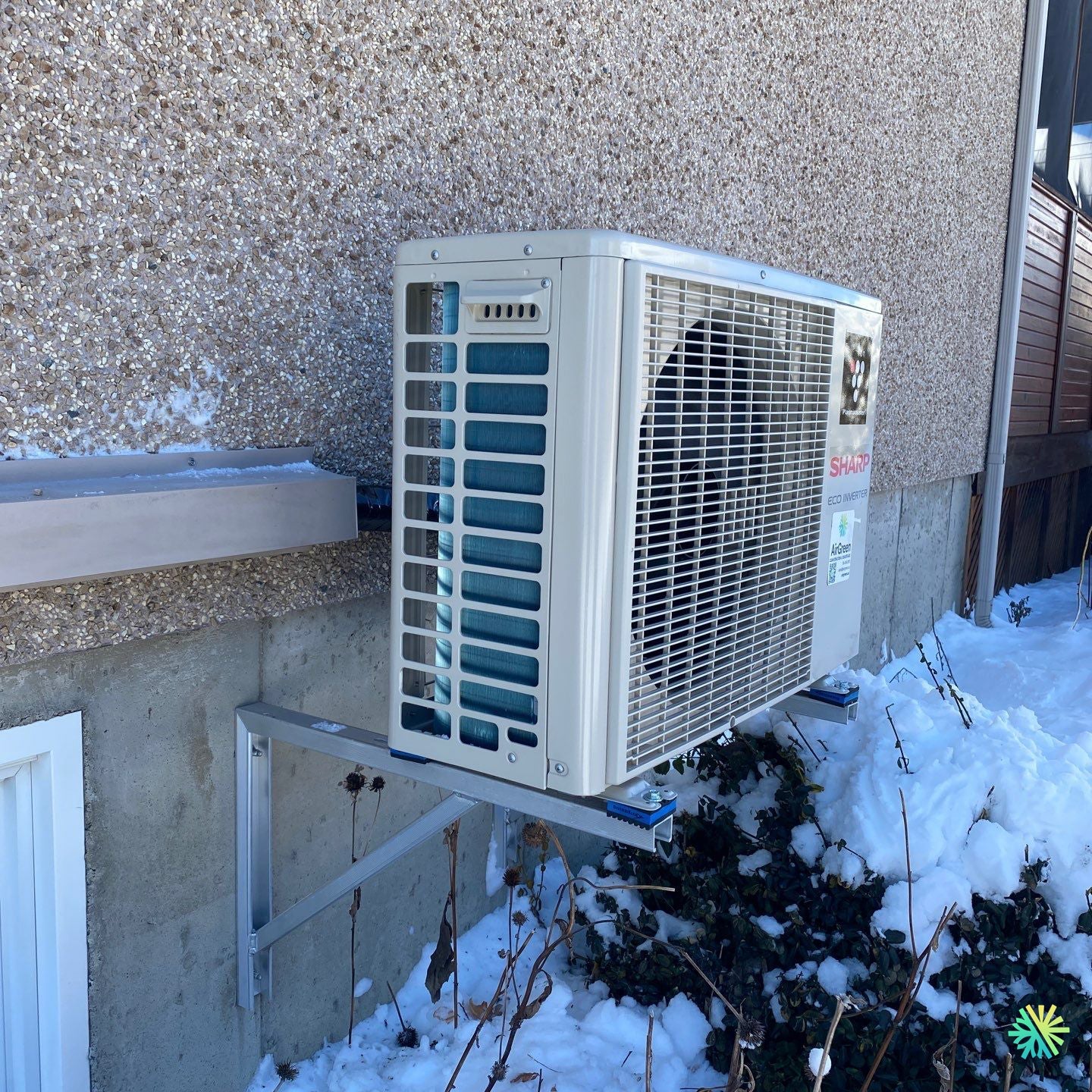 Installation d’une Sharp ZU1 thermopompe murale à Laval