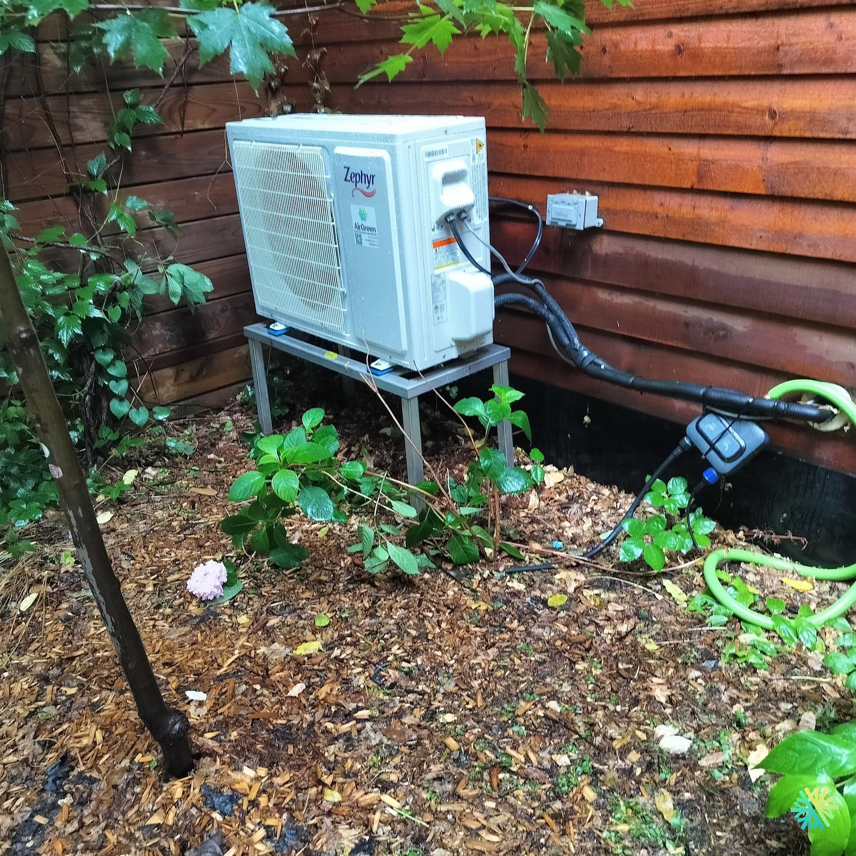 Nettoyage d’une thermopompe murale Zephyr à Sainte-Julie