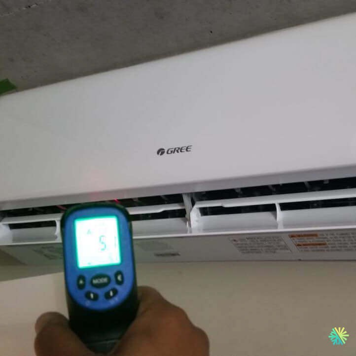 Réparation d’un climatiseur mural Gree à Sainte-Dorothée