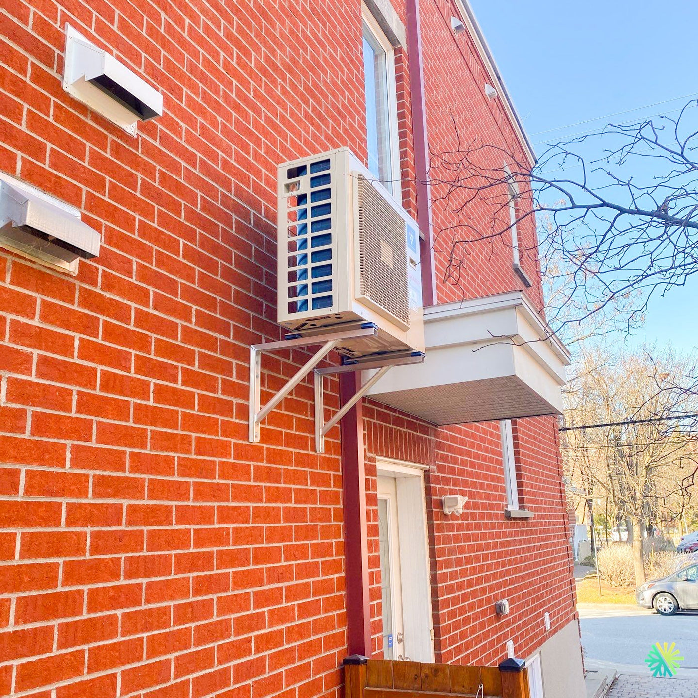 La journée la plus folle d'un technicien AirGreen : installation express de 5 climatiseurs muraux en plein orage à Laval