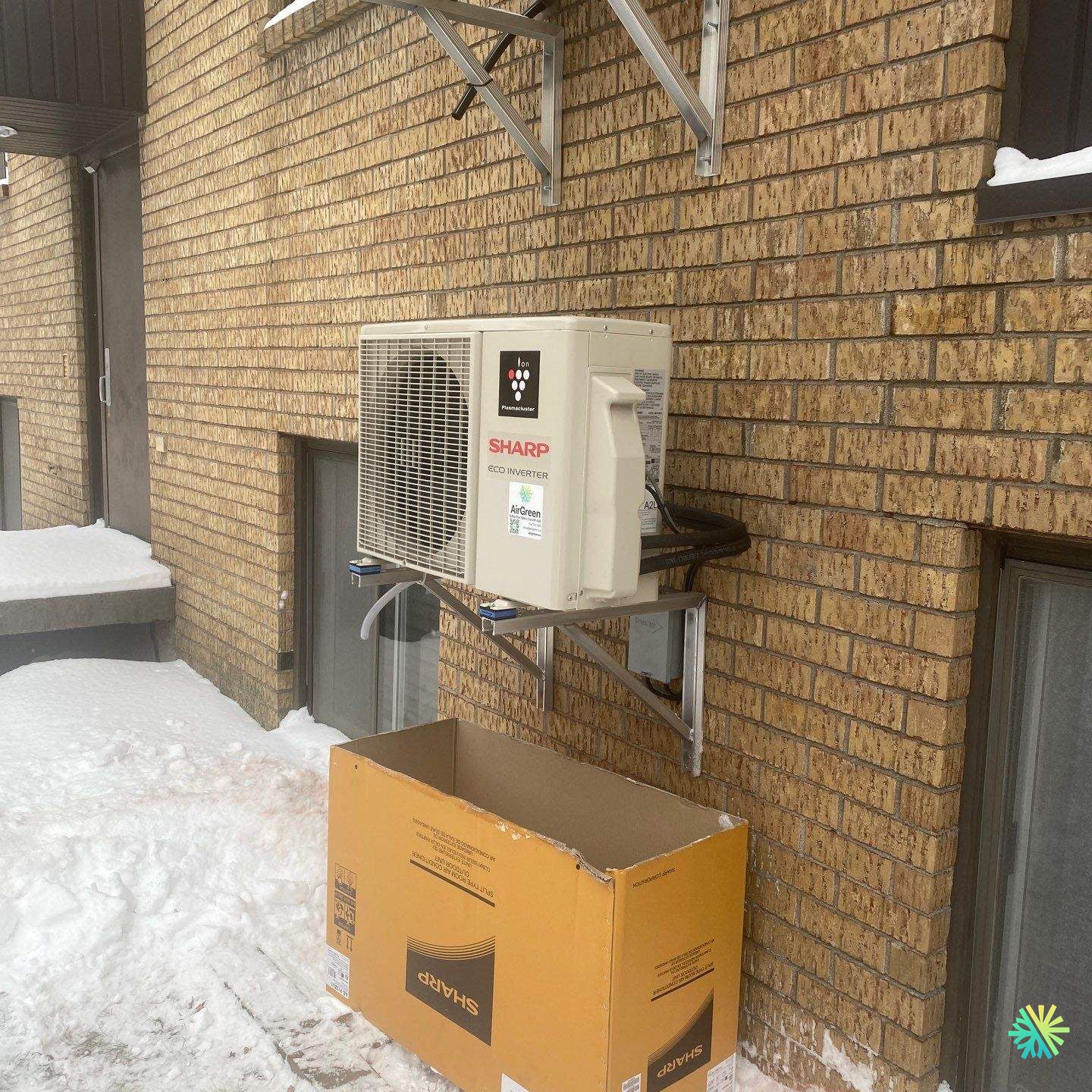 Installation d’une Sharp ZU1 thermopompe murale à Saint-Léonard (Montréal)