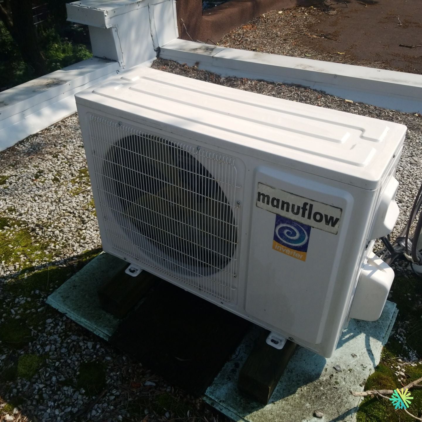 Réparation d’une thermopompe murale Manuflow à Rosemère