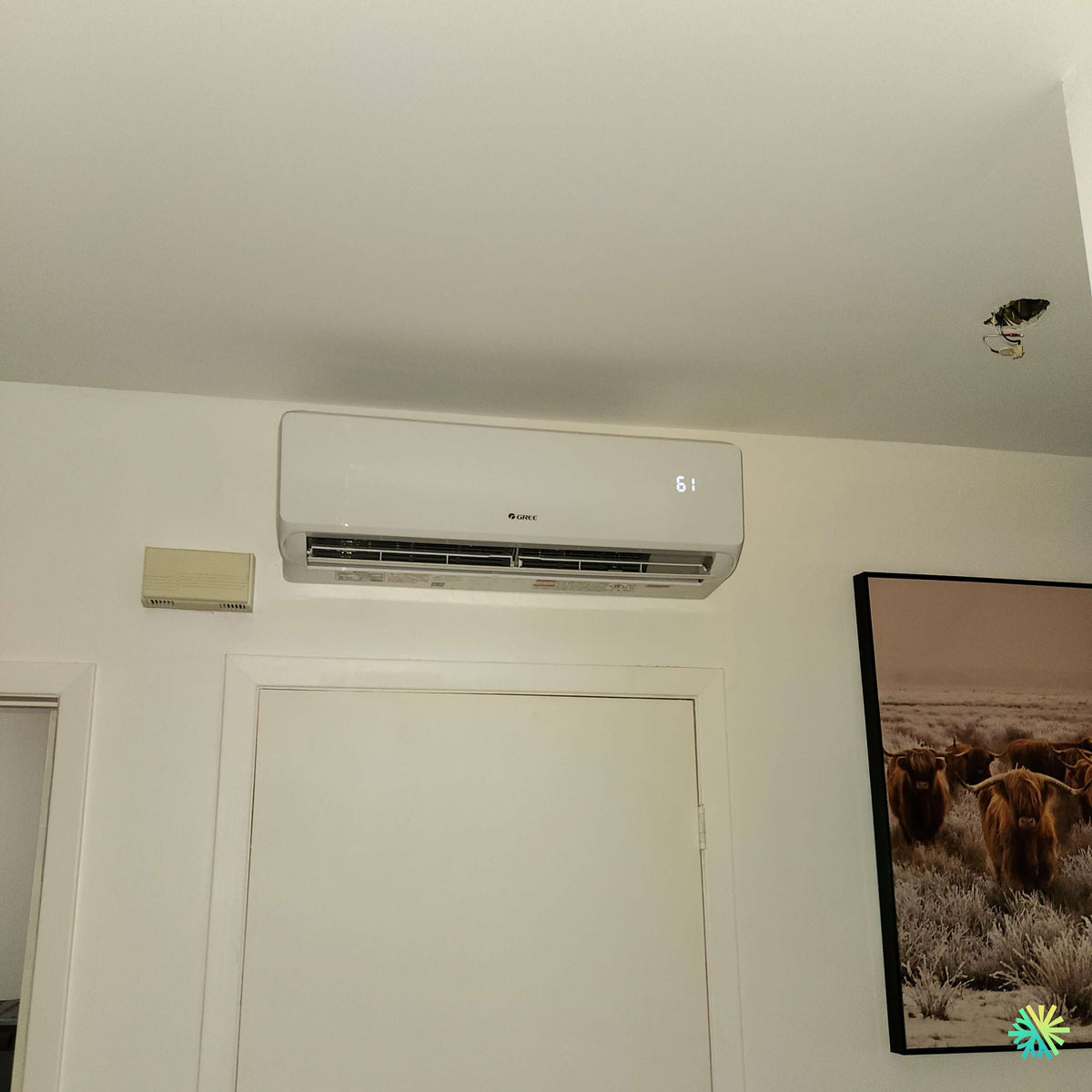 Installation d’une thermopompe murale GREE LIVO R32 – Climatiseur Mini Split à Baie-D’Urfé, dans l’Ouest-de-l’Île de Montréal