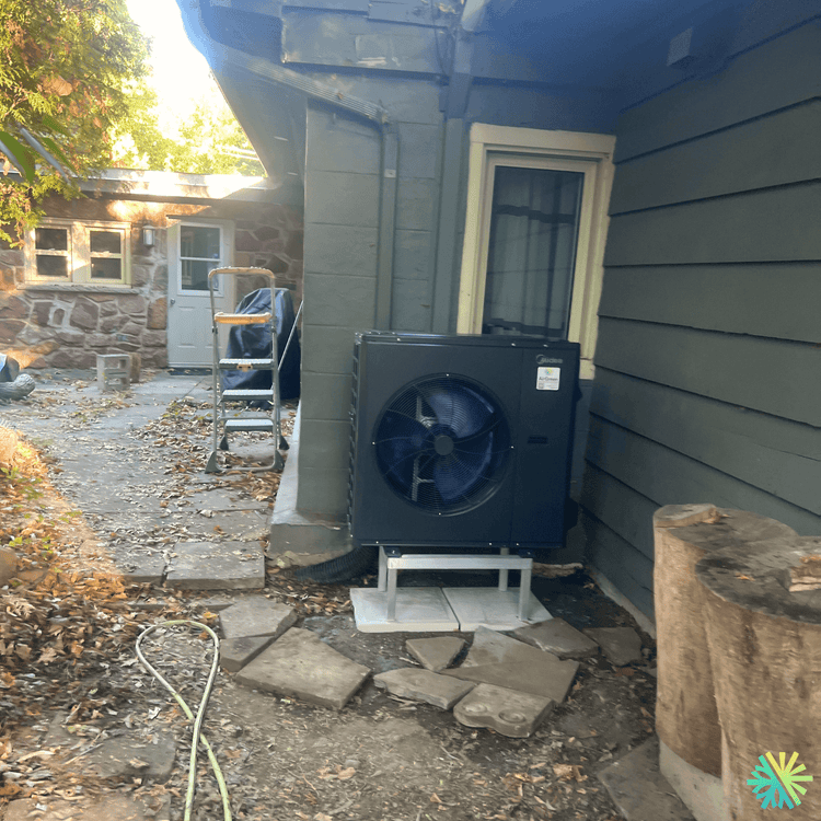 Installation d’une thermopompe centrale Midea à Ahuntsic-Cartierville