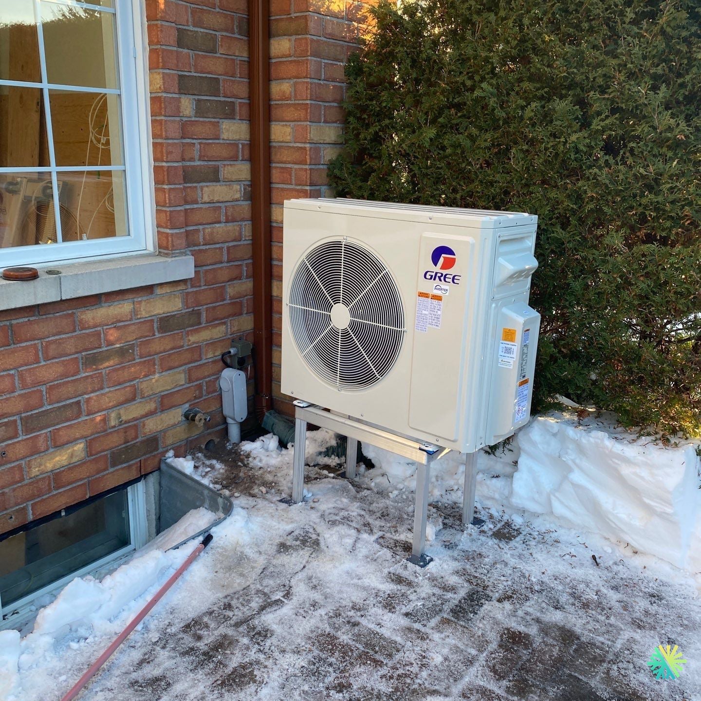 Installation d’une GREE (gamme R-32) thermopompe murale à Sainte-Dorothée (Laval)