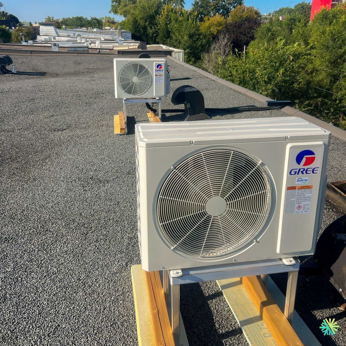Installation d’une thermopompe murale GREE CHARMO R32 à Beaconsfield : un projet CVAC sur toiture plate pour un confort discret et durable