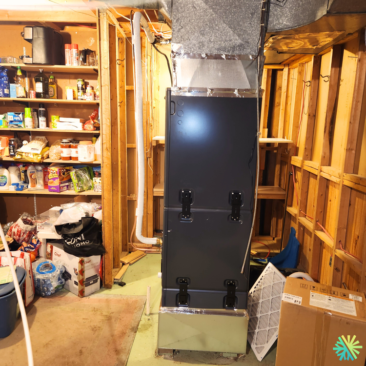 Thermopompe centrale Midea EVOX G3 installée à Fabreville (Laval)