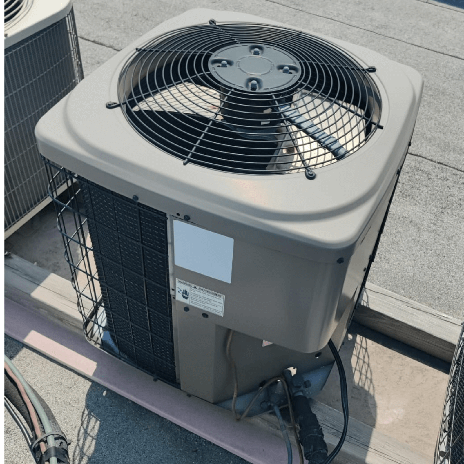 Service d’appel pour une réparation de thermopompe centrale à West Island