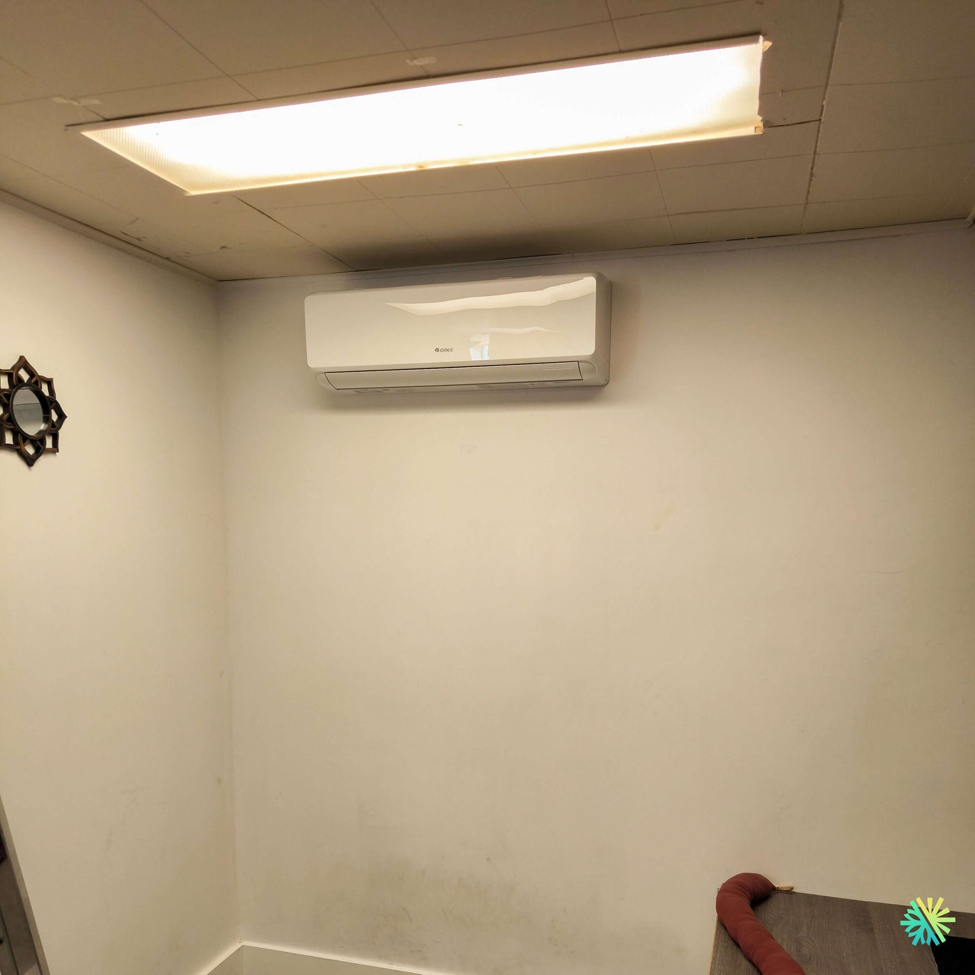 Installation d’une thermopompe DoubleZone GREE FREE MATCH R32 dans Mercier–Hochelaga-Maisonneuve à Montréal : deux zones murales pour un confort précis dans un local à plafond suspendu