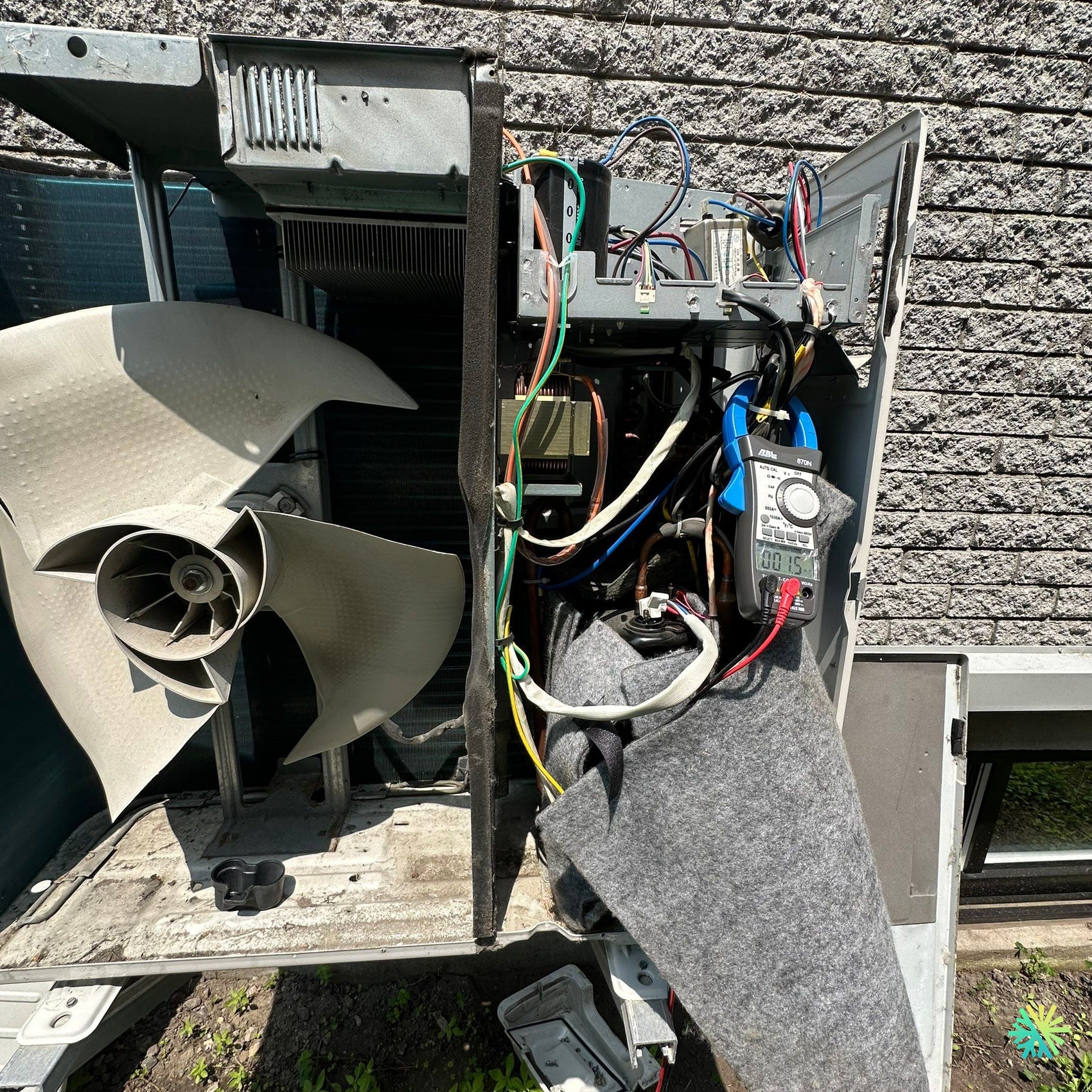 Réparation d’une thermopompe centrale Lennox à Sainte-Julie