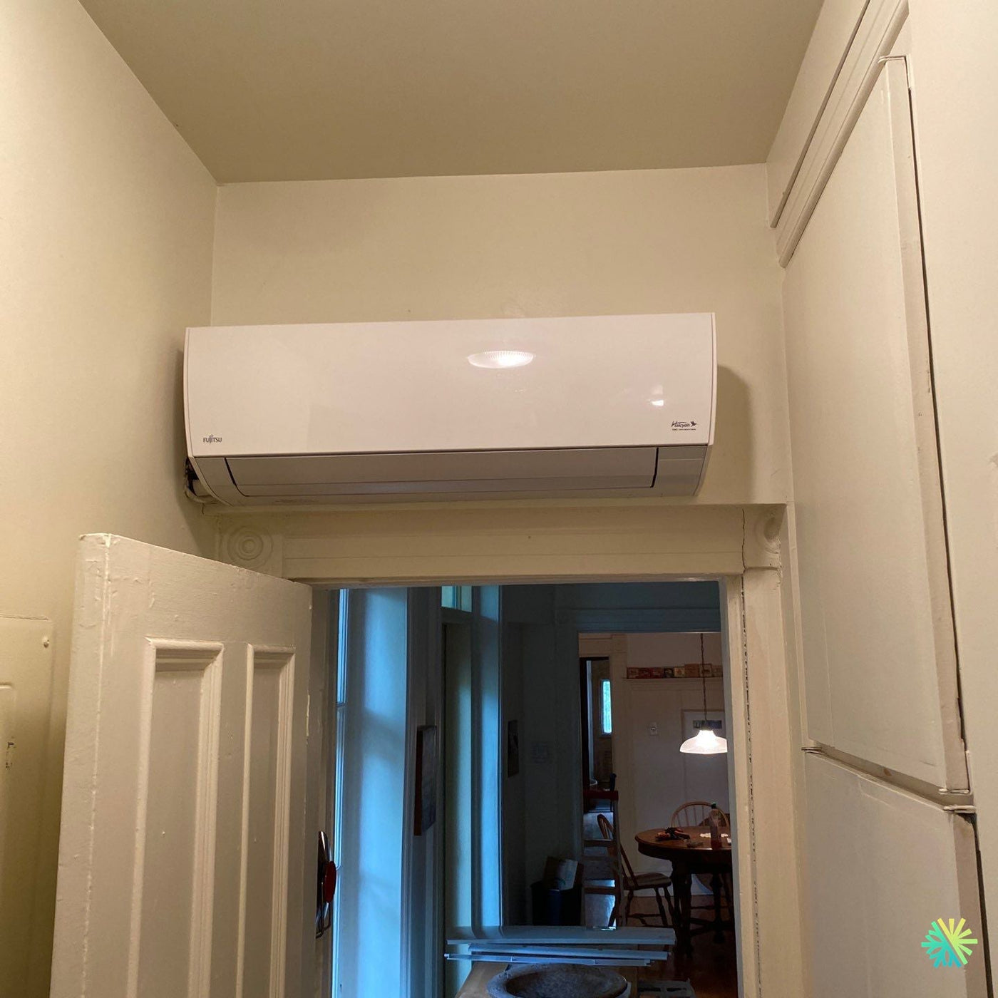 Installation d’une Fujitsu (gamme R-32) thermopompe murale à Plateau-Mont-Royal