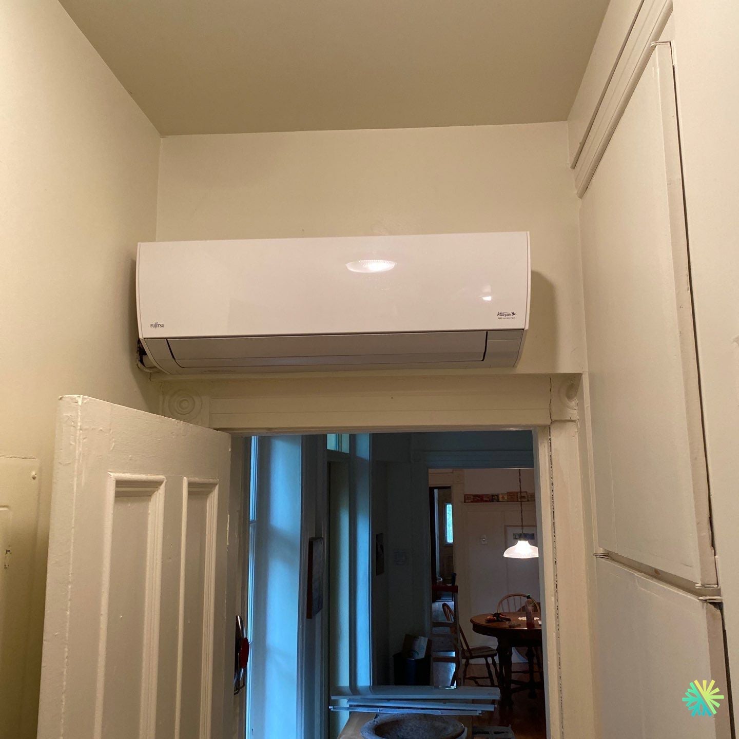 Installation d’une Fujitsu (gamme R-32) thermopompe murale à Plateau-Mont-Royal