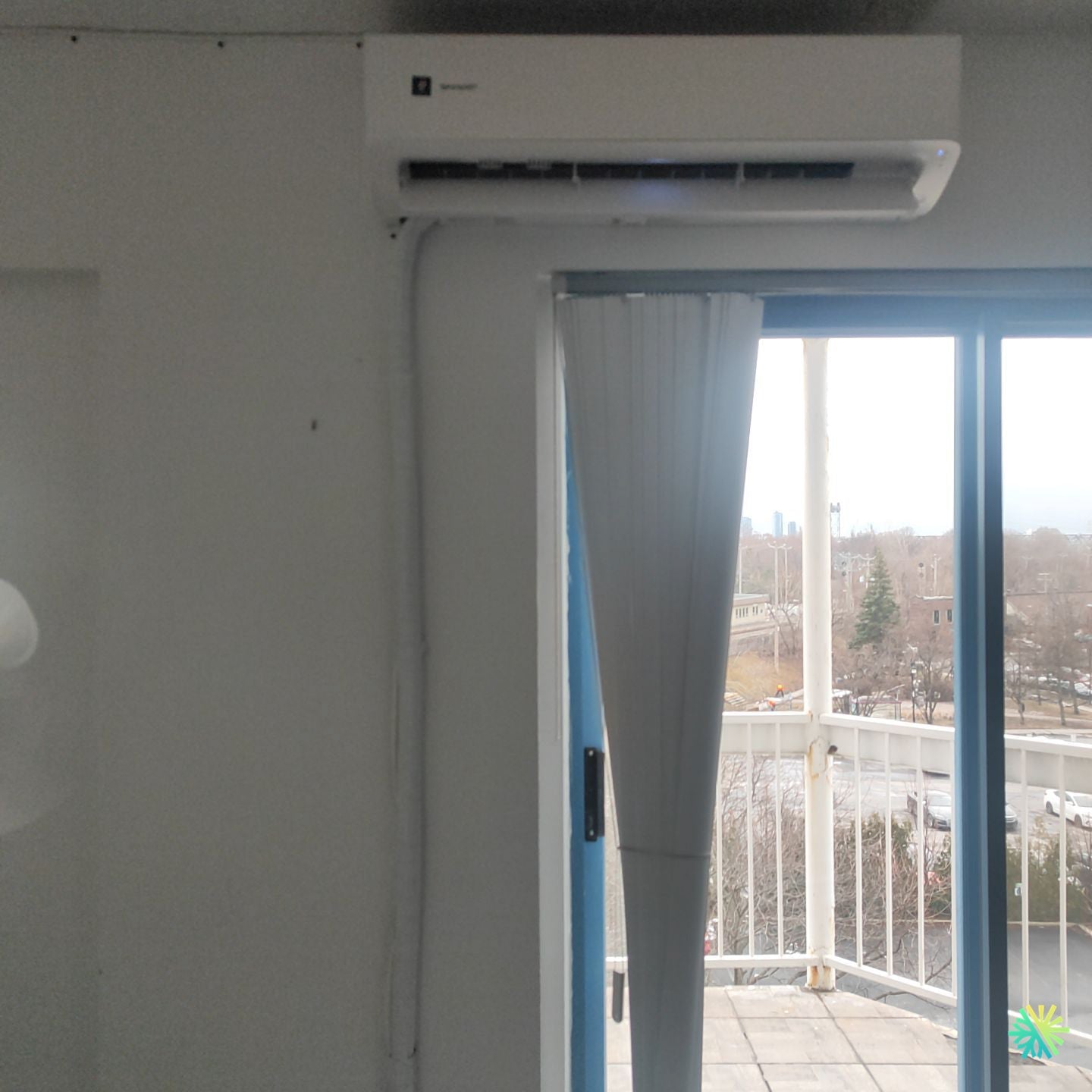 Installation d’une Sharp ZU1 thermopompe murale à Verdun (Montréal)