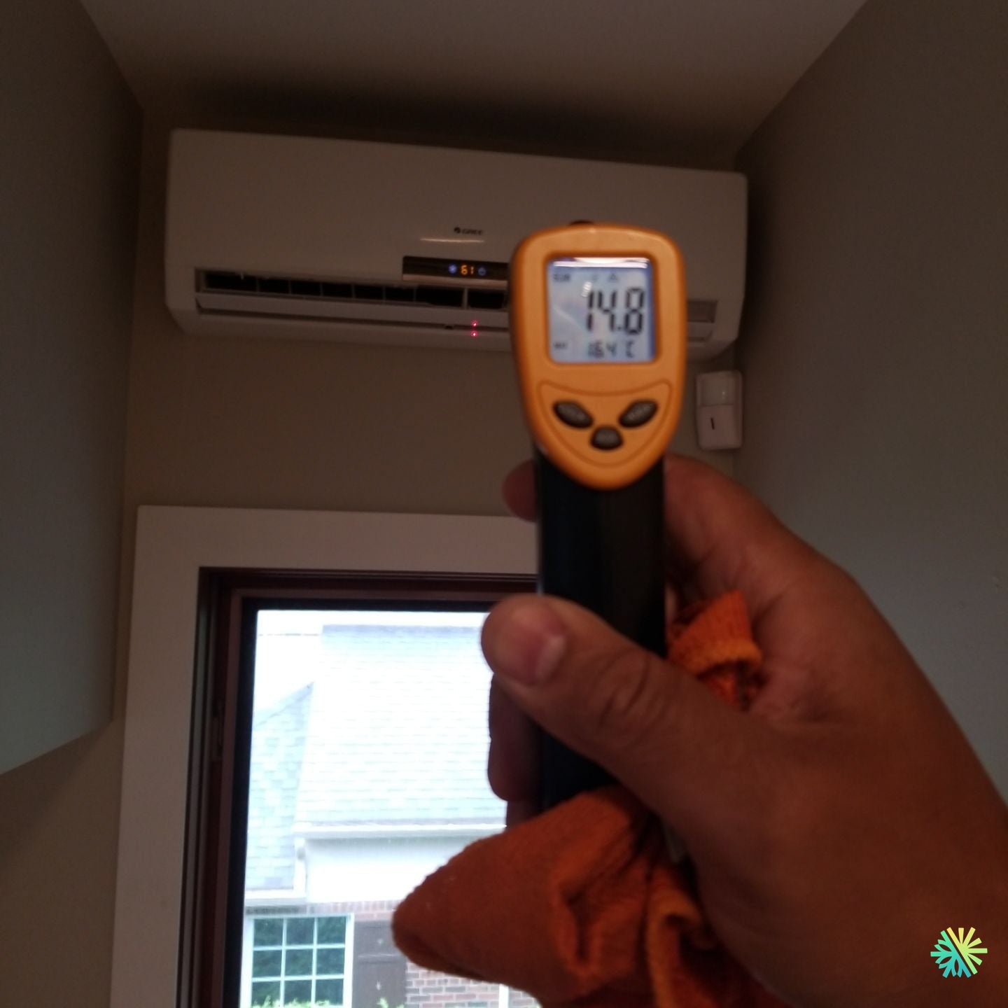 Appel de service pour une thermopompe murale Gree à Sainte-Julie