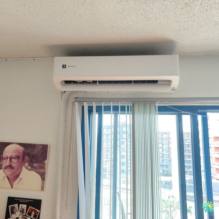 Installation d’une Sharp (série ZU1) Thermopompe murale à Griffintown – Le Sud-Ouest