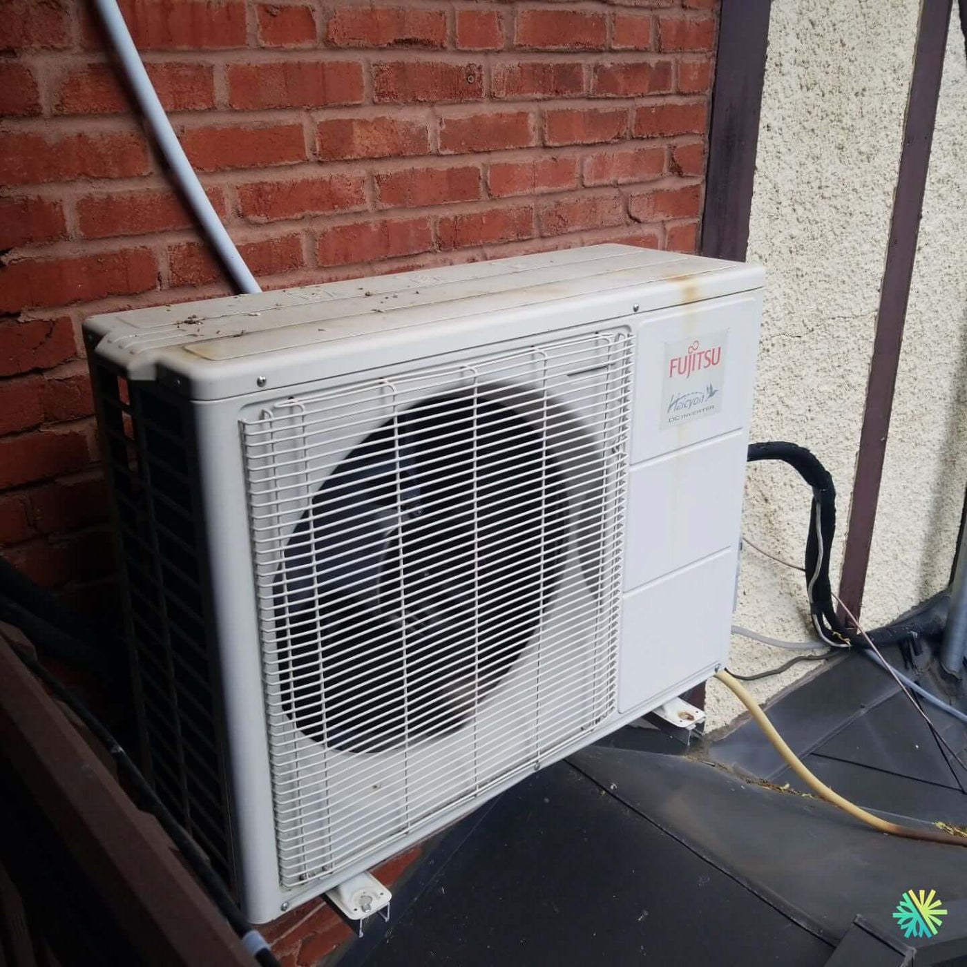 Réparation d’une thermopompe murale Fujitsu à Sainte-Thérèse